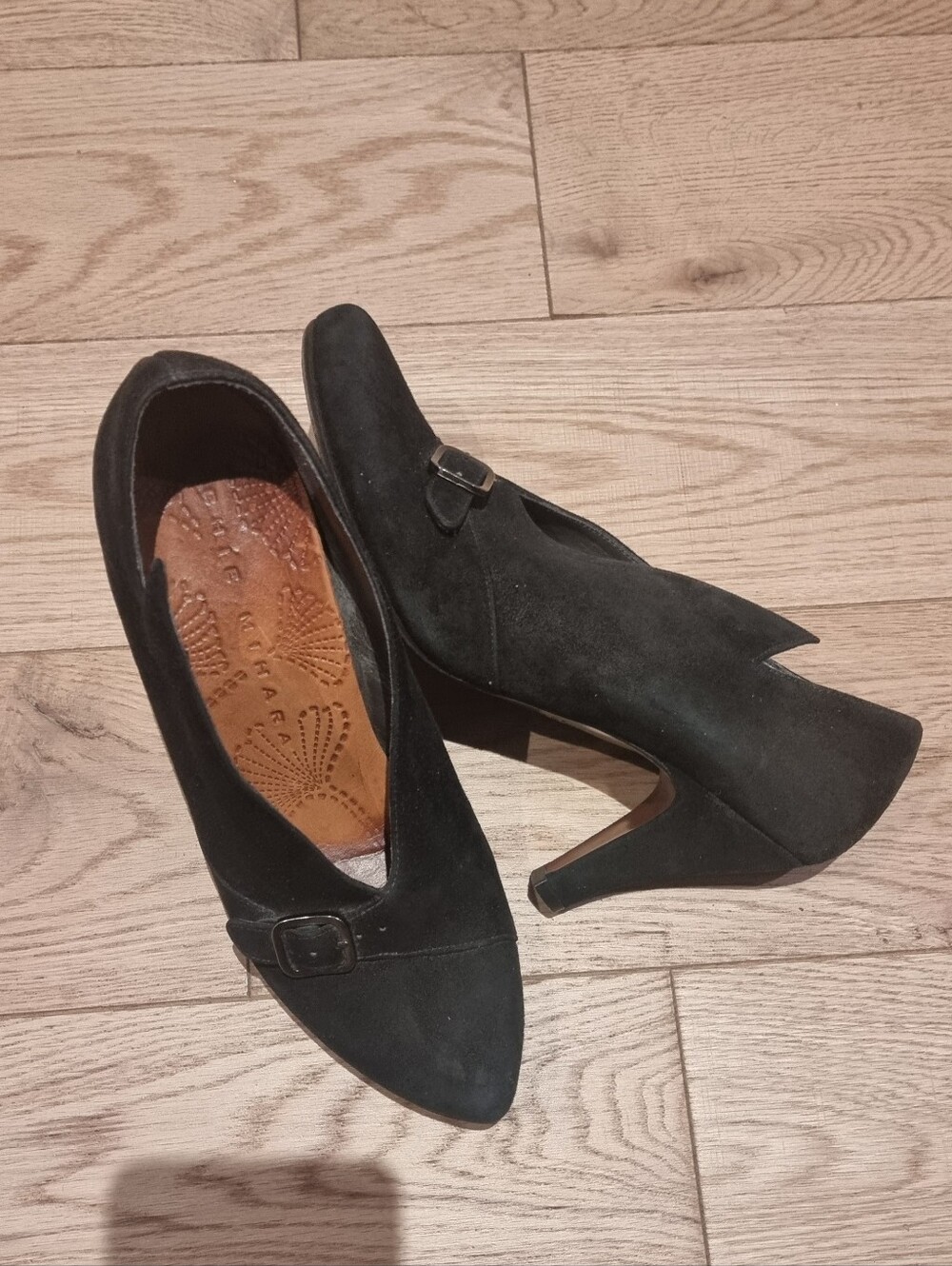 CHIE MIHARA Black Suede Pointed Toe High Heel Pumps with Buckle